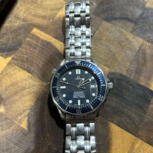 <span class="catname">Seamaster</span><br>Omega Diver 300m<br> <span class="refnum"> 2531.80.00</span> photo review
