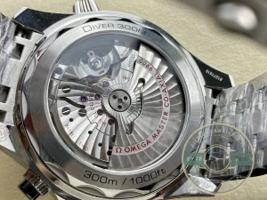 Fake Omega Seamaster Black Dial 44mm 210.30.44.51.01.001 - Top-Tier Swiss Replica Watch