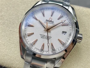 Close-up of the vertical teak pattern and 150m dial text