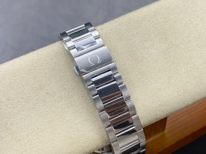 Bracelet on the cushion with the Omega symbol on the clasp, silver wave Aqua Terra