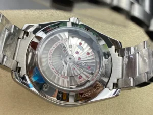 Display caseback with 15000 Gauss engraving on the ring