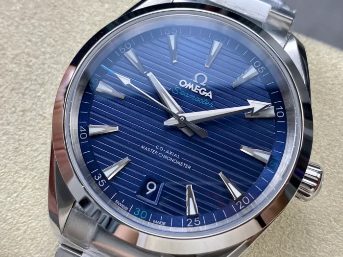 Blue teak dial from the left, date at 6