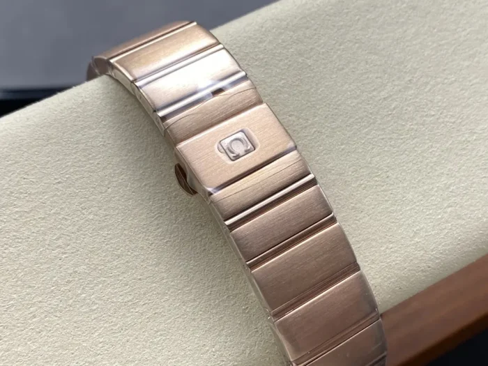 Bracelet of the rose gold tone 38mm stone model on edge, Omega plate on the clasp