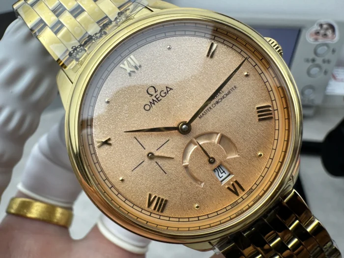 De Ville Prestige 434.20.41.21.09.001 dial with power reserve up close