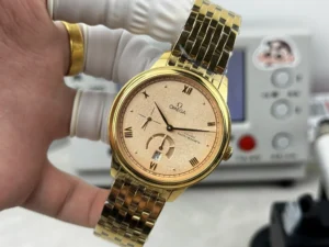 Front view in hand, Roman numerals and date at 6