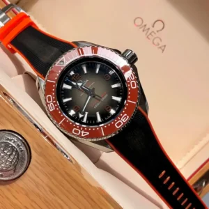 Dial at an angle on the cushion of an open box