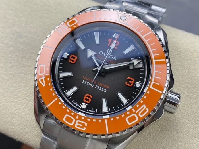 Gradient dial from the right, orange numerals and red text