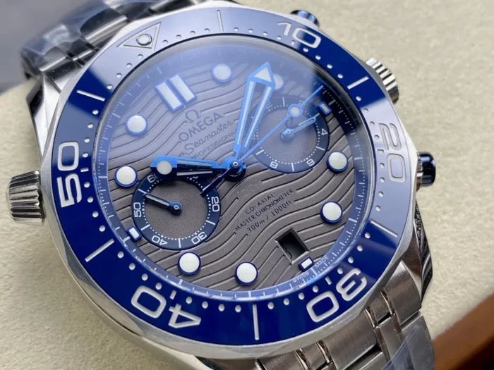 Close-up of the grey wave dial with light blue hands