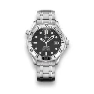Omega Seamaster Professional 2261.50 replica, black wave dial, scalloped silver tone bezel, date at 3, skeleton hands, bracelet