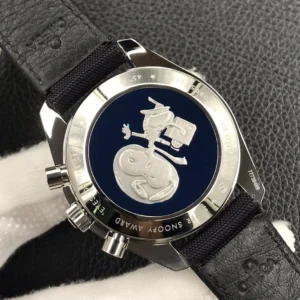 Solid caseback with a silver Snoopy on a blue medallion