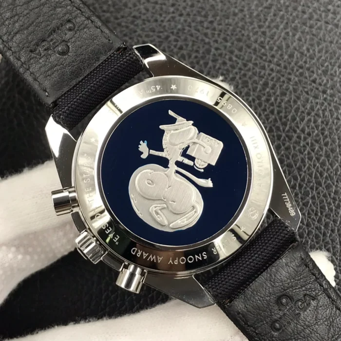 Solid caseback with a silver Snoopy on a blue medallion