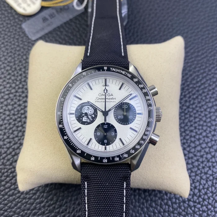 Omega Speedmaster Snoopy 310.32.42.50.02.001 with a white dial, front view