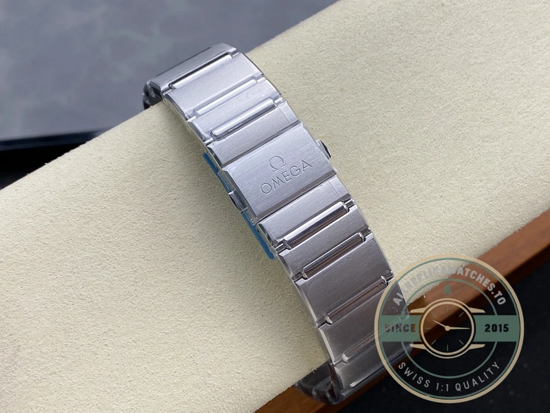 Steel bracelet strap detail with clasp