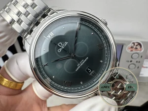 Dial macro showing green applied hour indices