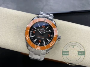 Dial macro showing orange applied hour indices