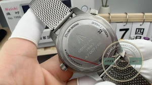 Bracelet links and deployment clasp mechanism