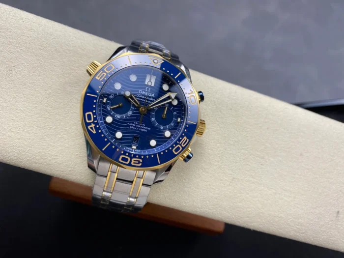 Seamaster 44mm case side profile with crown detail