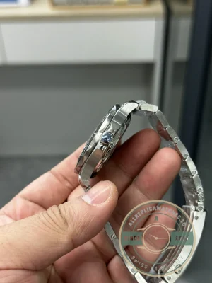 Dial macro showing black applied hour indices