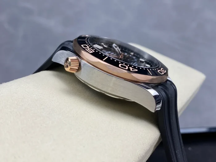 Bracelet links and deployment clasp mechanism