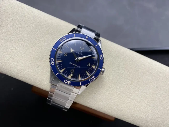 Seamaster 41mm case side profile with crown detail