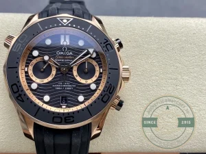 Complete front view showing dial and bezel ring