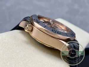 Steel bracelet strap detail with clasp