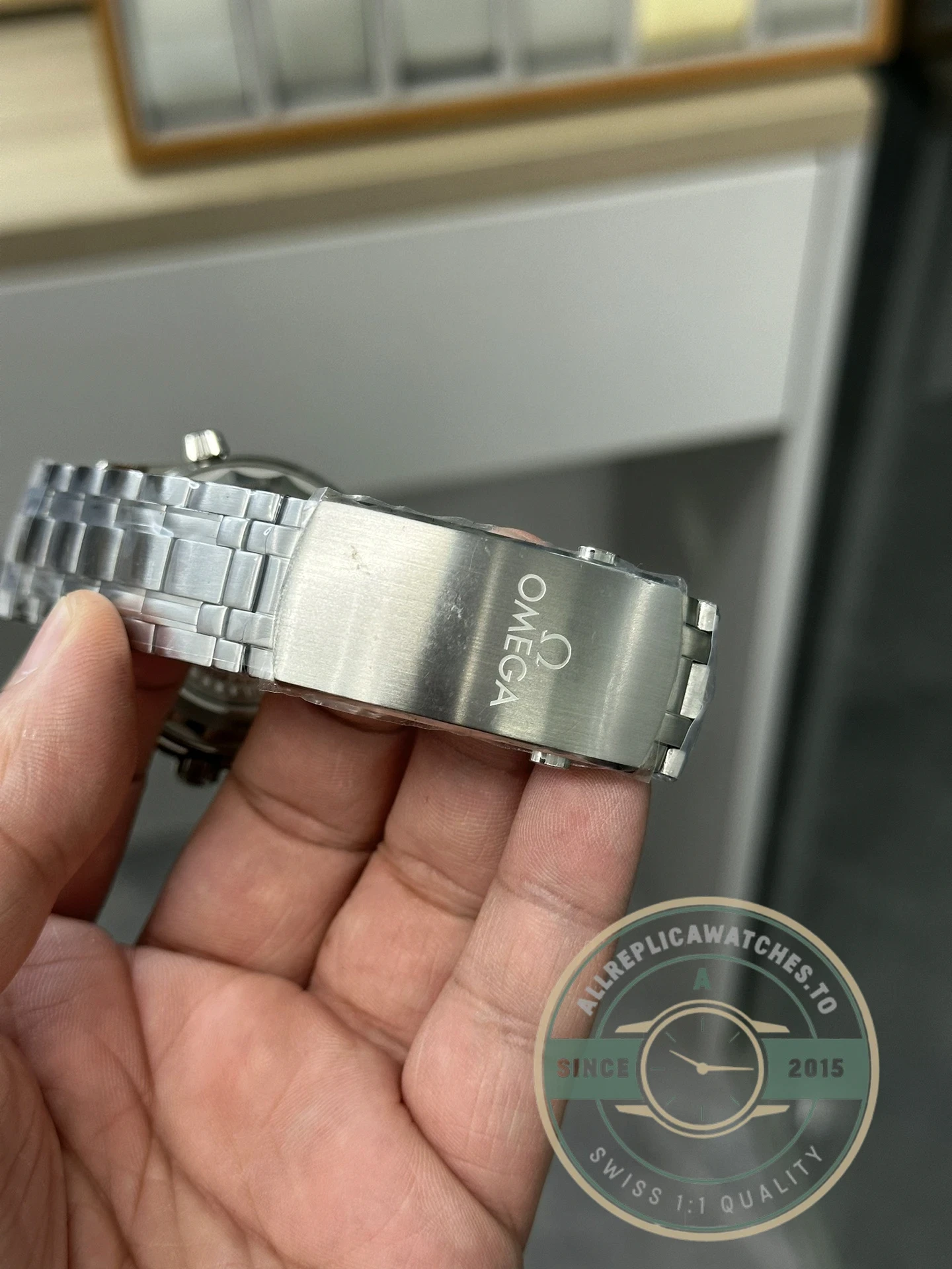 Seamaster case side profile with crown detail