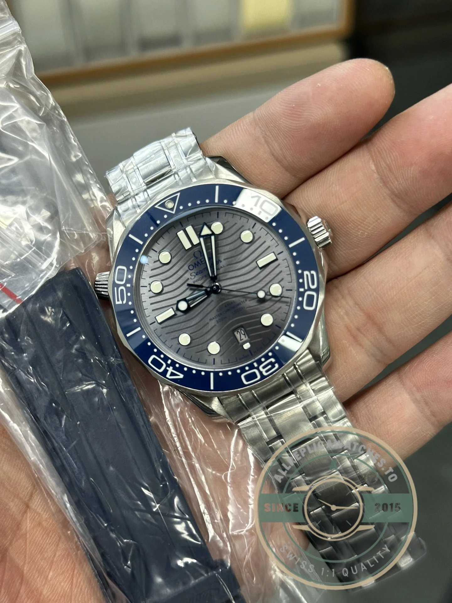 Bracelet links and deployment clasp mechanism