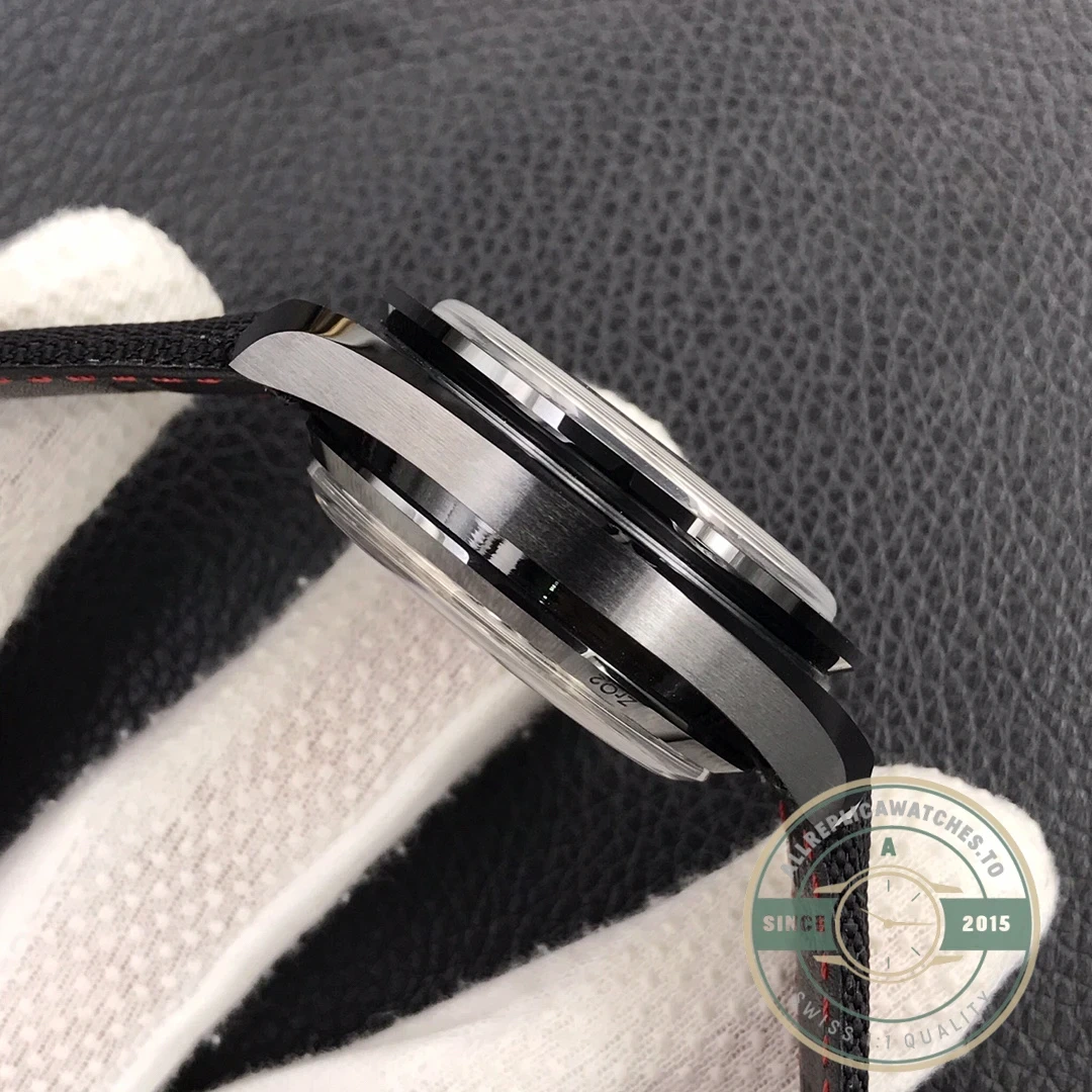 Replica Omega Speedmaster Black 311.92.44.51.01.005 - Budget Luxury Replica Watch