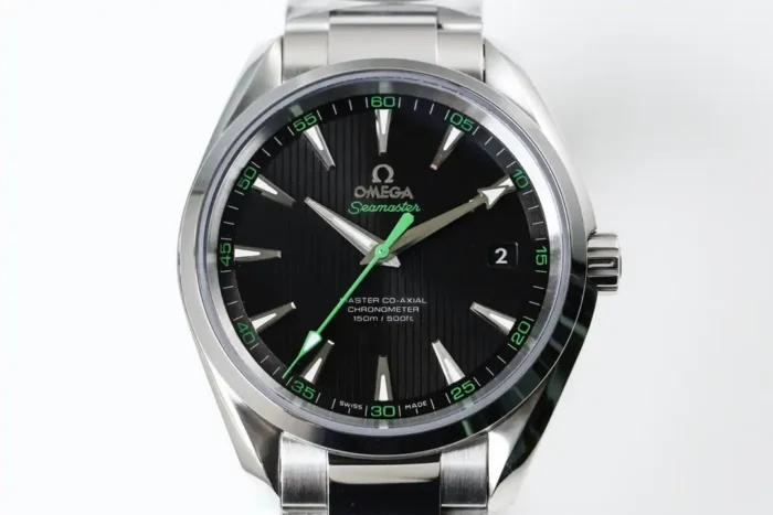Complete front view showing dial and bezel ring