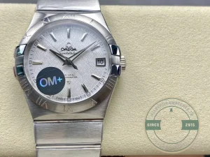 Complete front view showing dial and bezel ring