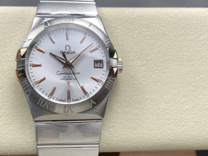 Complete front view showing dial and bezel ring