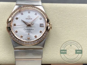 Complete front view showing dial and bezel ring