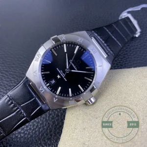 Dial macro showing black applied hour indices