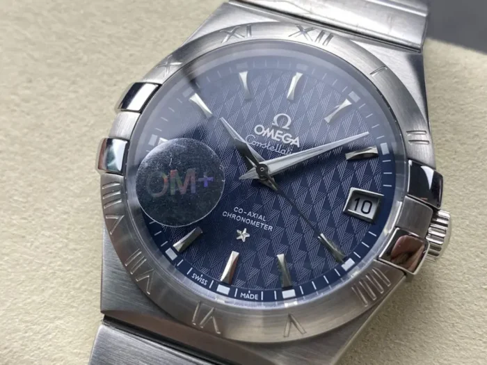 Constellation 38mm case side profile with crown detail