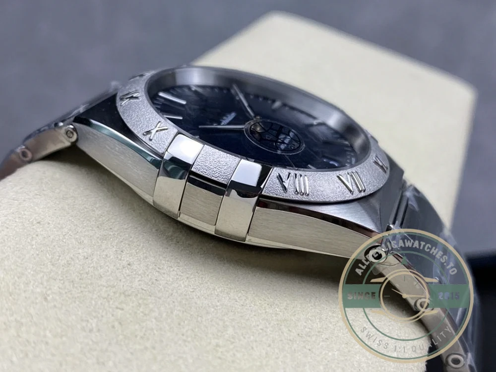 Bracelet links and deployment clasp mechanism