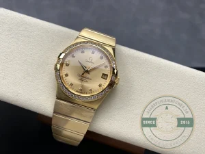 Steel bracelet strap detail with clasp