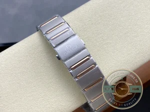 Dial macro showing red applied hour indices