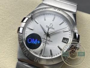 Steel bracelet strap detail with clasp