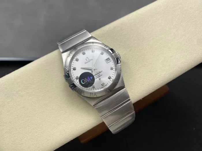Constellation 38mm case side profile with crown detail