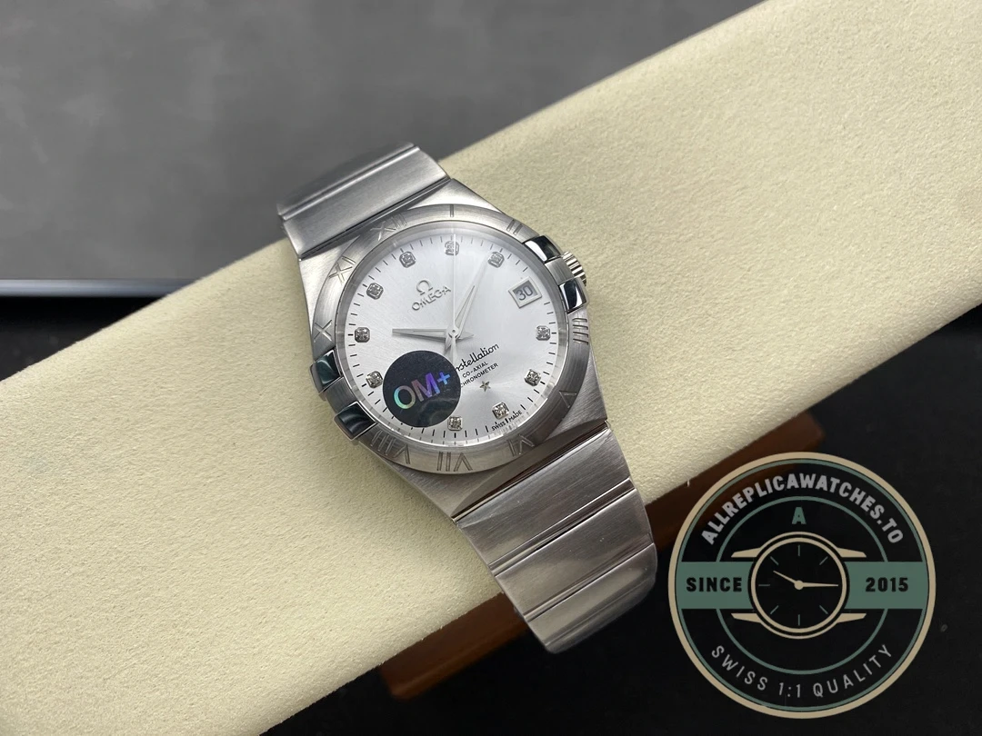 Constellation 38mm case side profile with crown detail