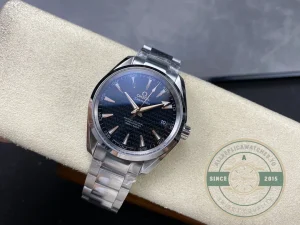 Complete front view showing dial and bezel ring