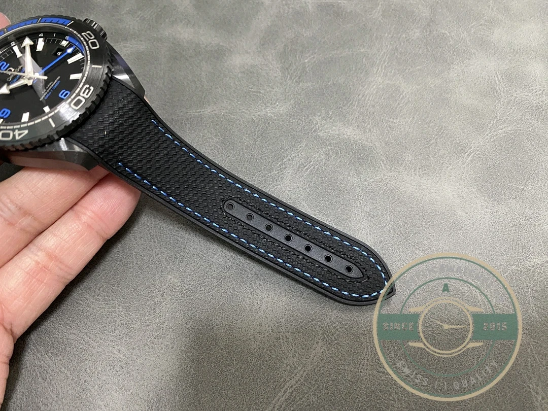 Bracelet links and deployment clasp mechanism