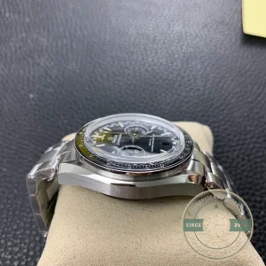 Superclone Omega Speedmaster 329.30.44.51.01.001 - Top-Tier Swiss Replica Watch