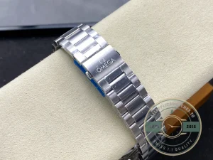 Profile angle showing case thickness and sapphire crystal edge