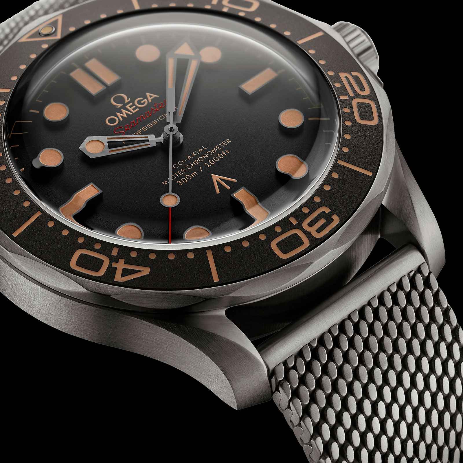 Omega Seamaster No Time To Die Tropical Bezel Aluminum Brown Grey Detail Macro Side Omega Seamaster No Time To Die Tropical Bezel Aluminum Brown Grey Detail Macro Side