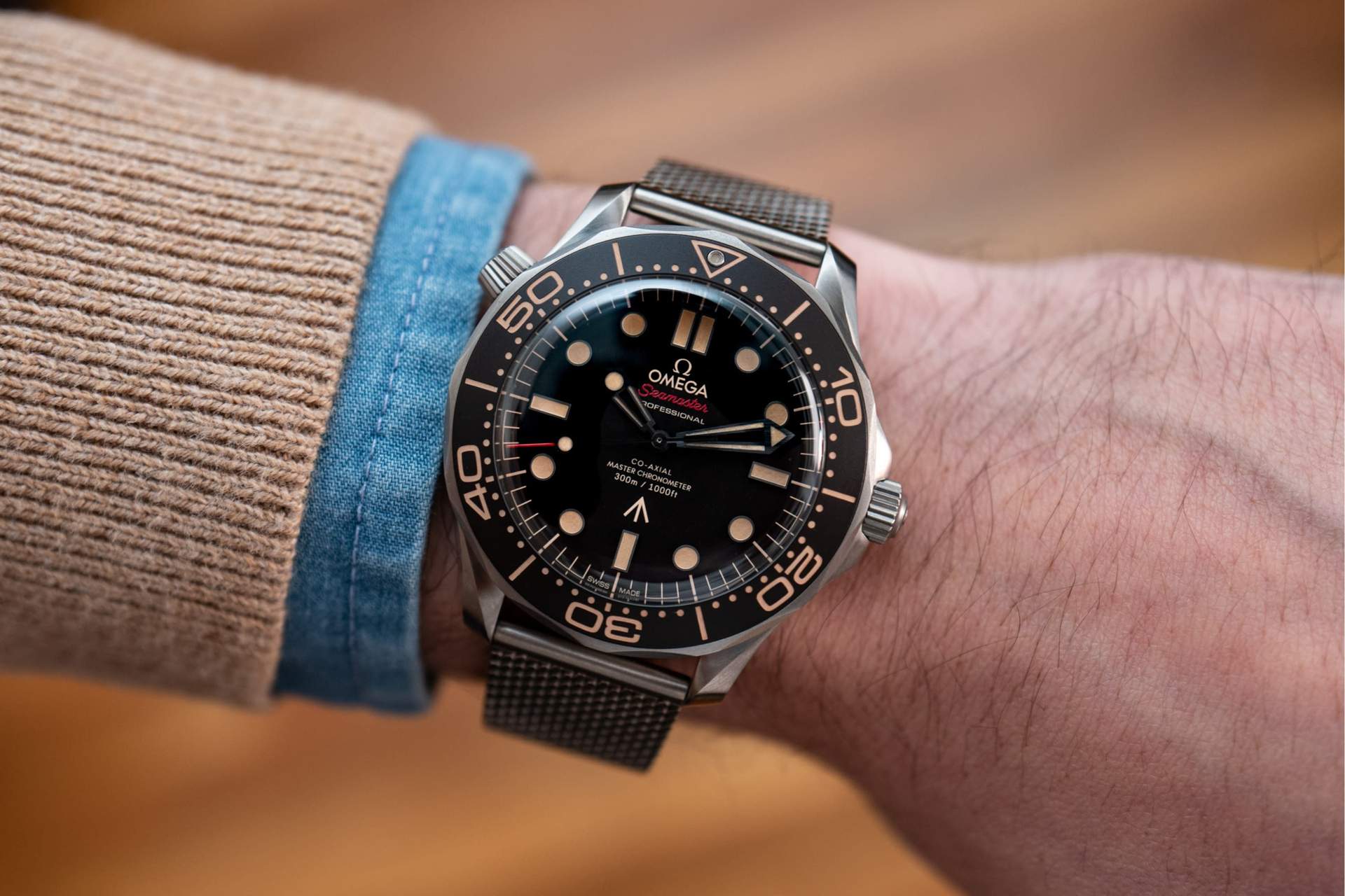 Omega Seamaster No Time To Die Wrist Shot Titanium Mesh Bracelet Military Casual Omega Seamaster No Time To Die Wrist Shot Titanium Mesh Bracelet Military Casual